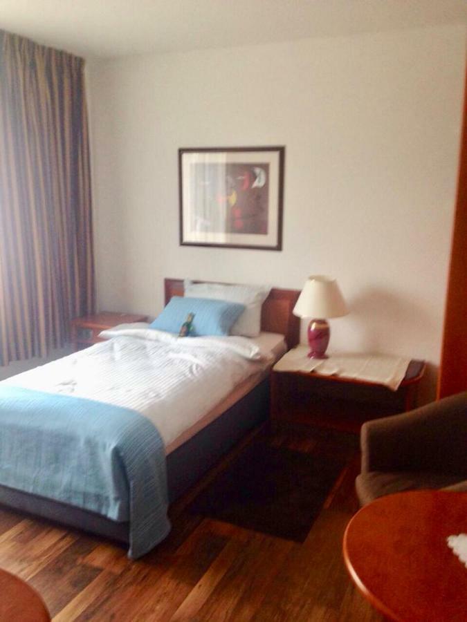 Ingrids Ferienwohnung Mit Balkon In Thiede Naehe See Зальцгиттер Экстерьер фото